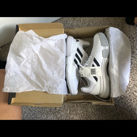 Brand New Adidas Court Jam Sneaker (size 7) - Picture 1 of 8